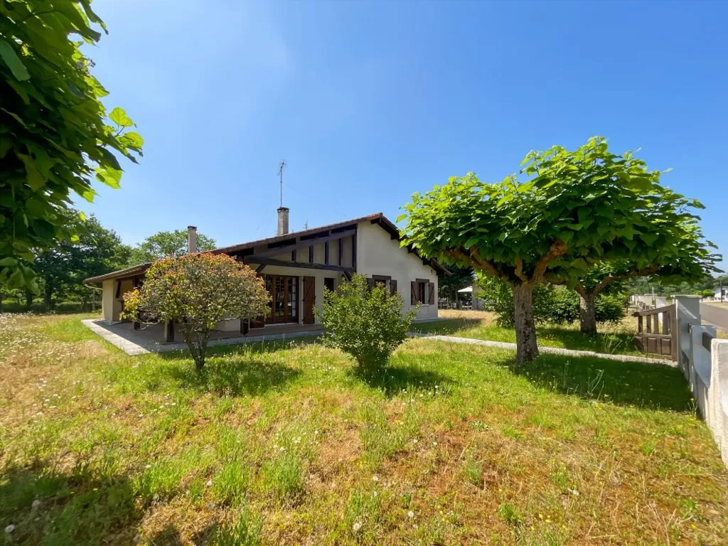 Jardin - Maison en Lisière de Forêt avec Garage à Garein