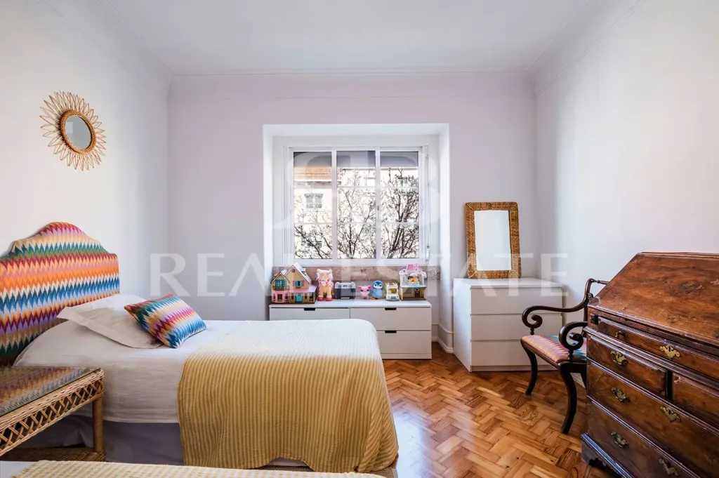 Bedrooms - Renovated Apartment with River View in Restelo