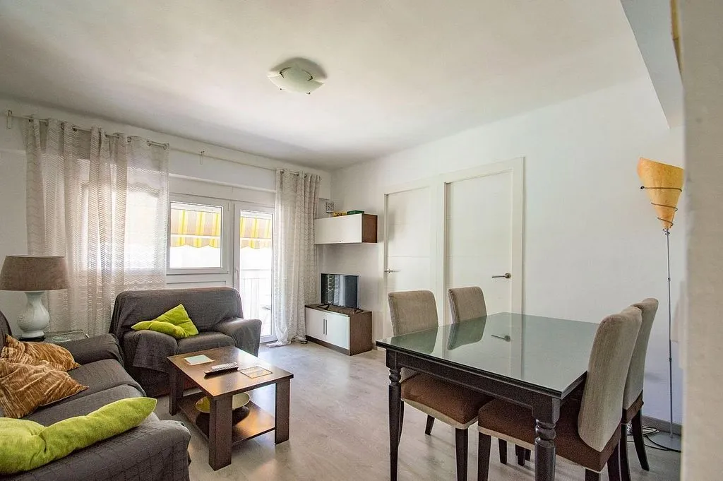Elutuba - Student Flat with Sea View in El Zapillo