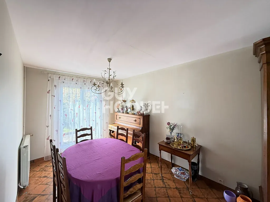 Söögituba - Detached House with Garden in Bourges