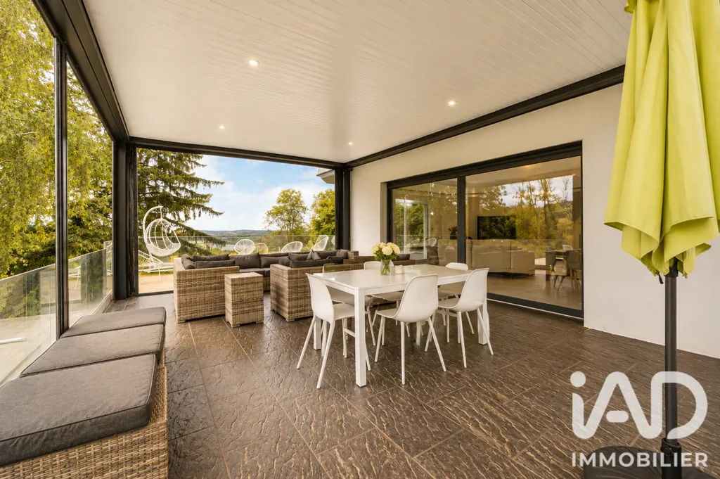 Terrasse - Maison d'Architecte avec Piscine à Thorigny-sur-Marne