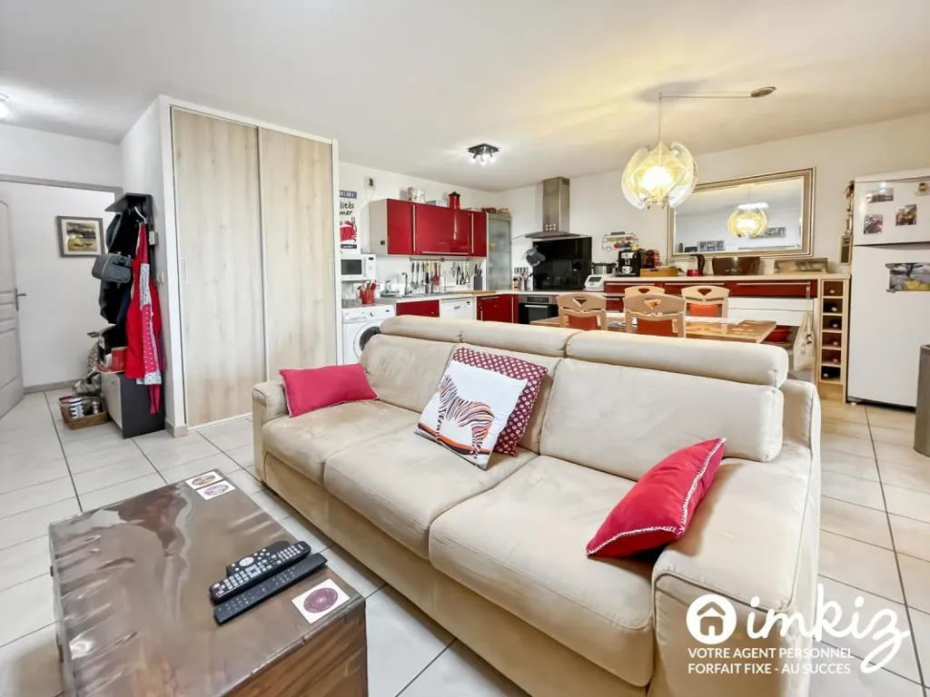 Elutuba - 3-Bed Flat with Garden in Fuveau