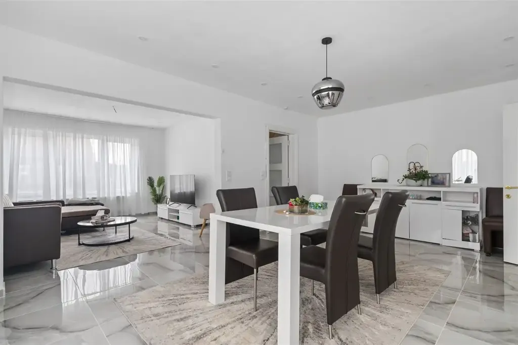 Sala da pranzo - Semi-Open Development with 6 Bedrooms in Overmere