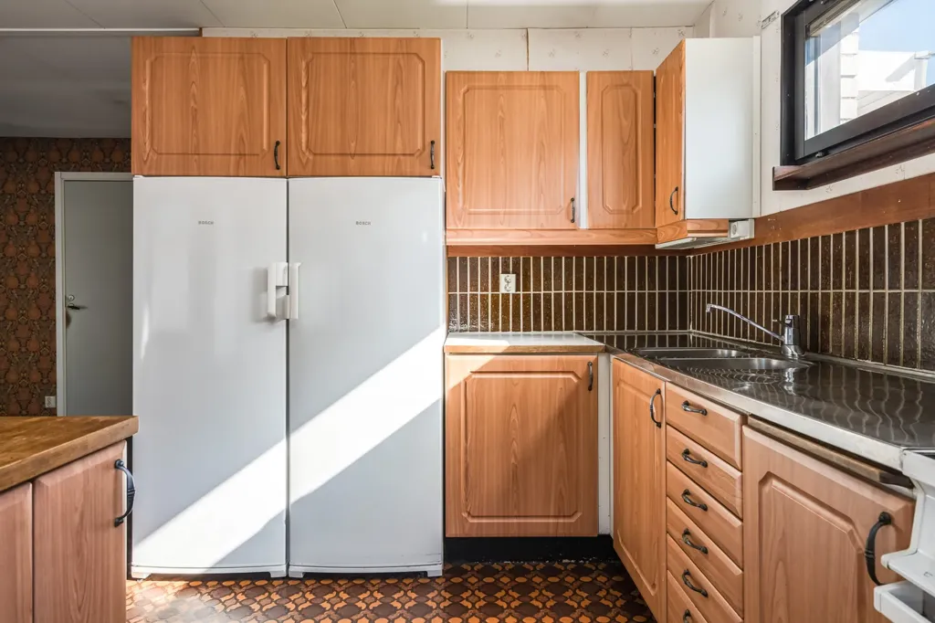 Cuisine - Family House with Development Potential in Åby