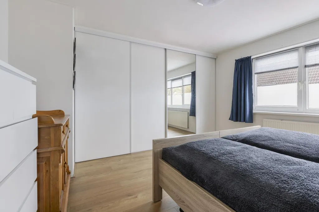 Chambres - Maison 6 pièces à Ten Boer