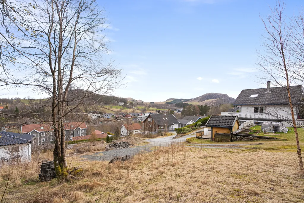 Aed - Detached House with Double Garage in Ganddal