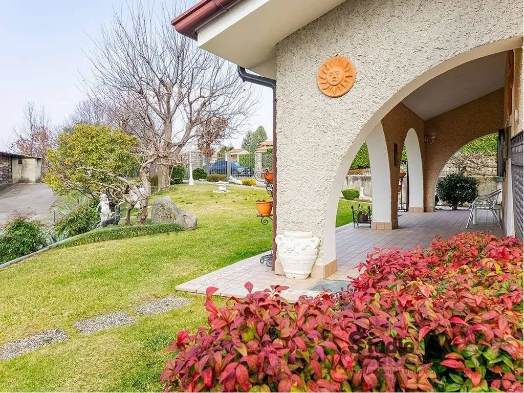 Jardin - Luxury Villa with Panoramic View in Ello