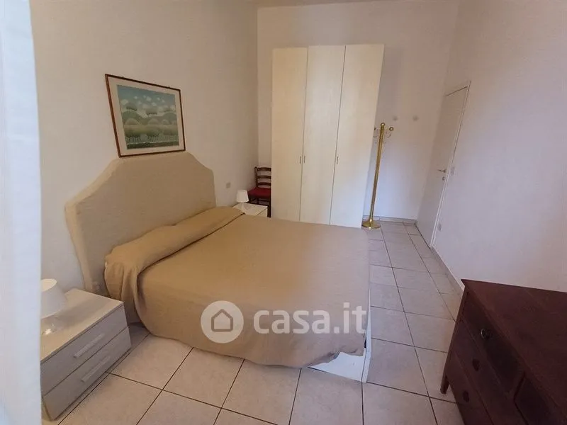 Chambres - Armed Trilocale with Balcony in Florence