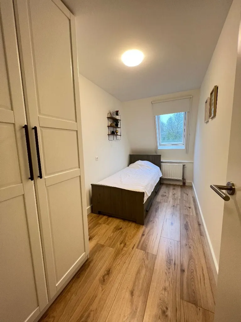 Magamistoad - Fully Renovated End-Unit in Heerlen