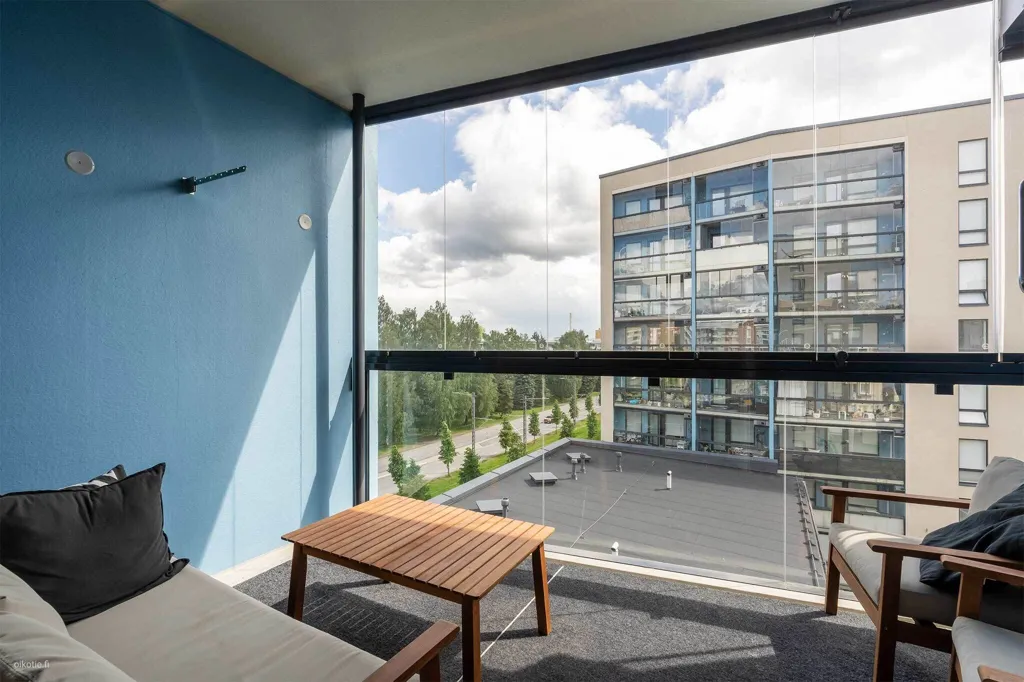 Balcon - Modern Studio with Balcony in Tampere Kaleva