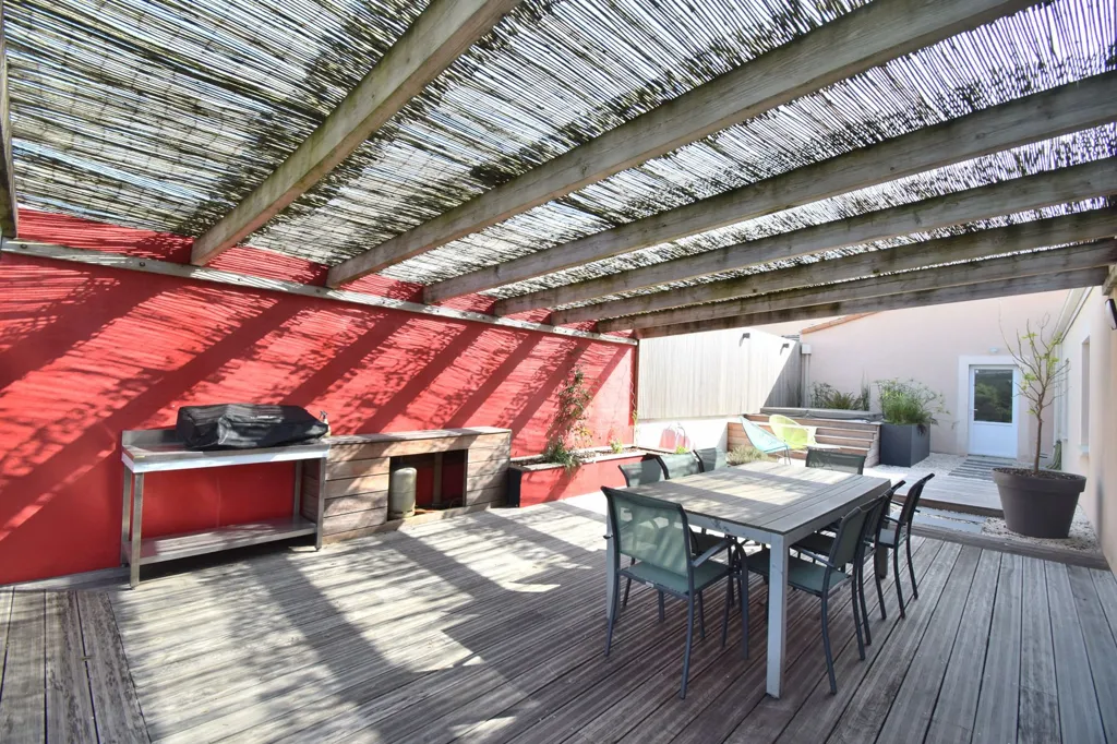 Terrass - Contemporary House with Pool in Rocheservière