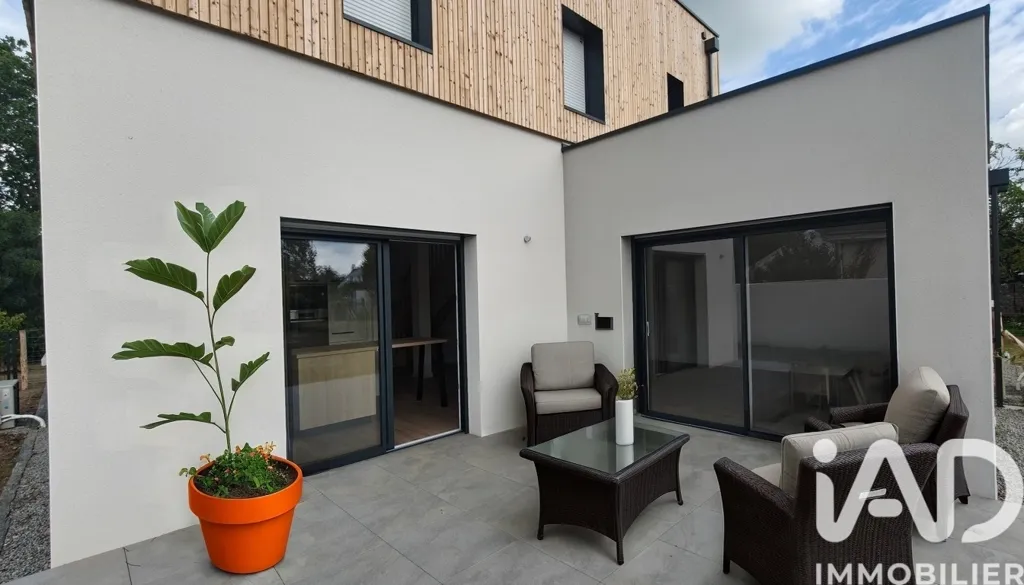 Terrasse - Maison Contemporaine avec Terrasse à Couëron