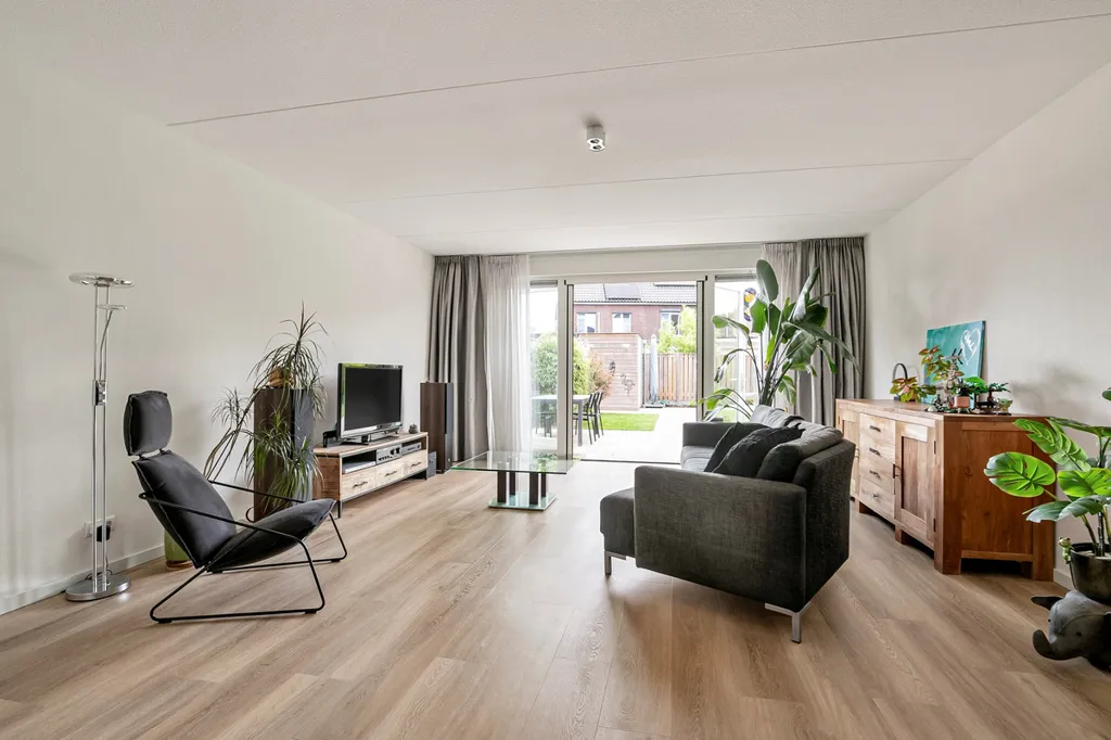Séjour - Modern Two-Storey House with Garden in Babberich