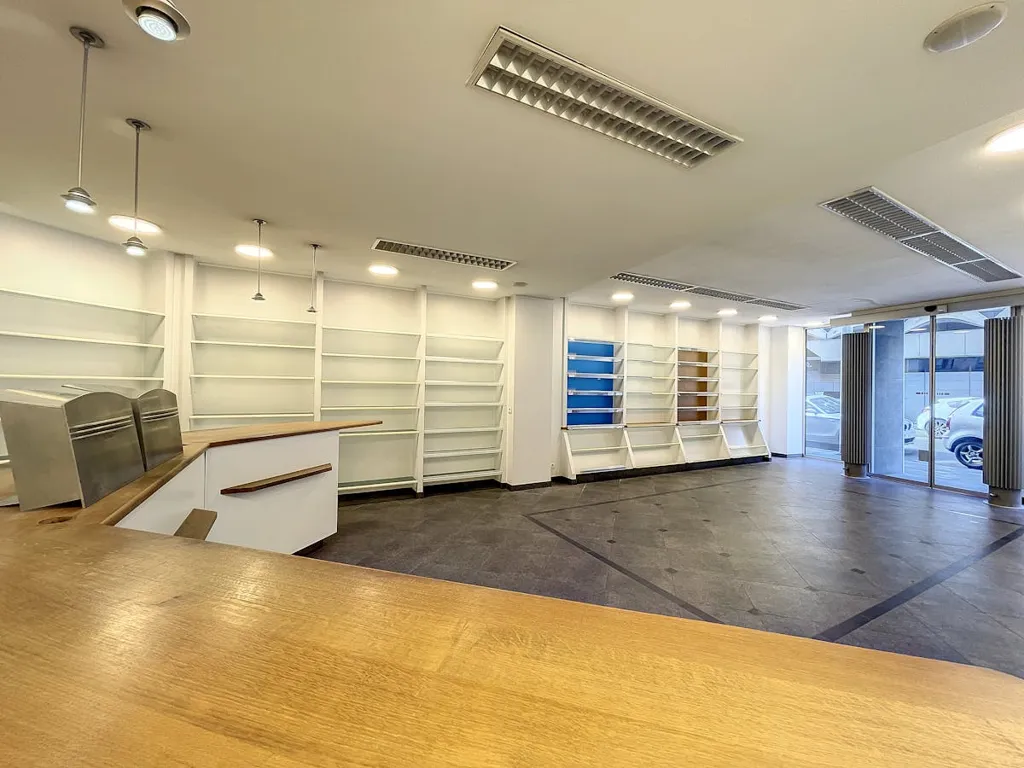 Toad - Commercial Space with Large Frontage in Brussels