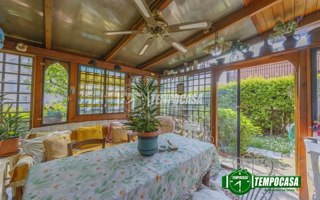 Terrasse - Luxury Villa with Private Garden in Opera, Lombardy