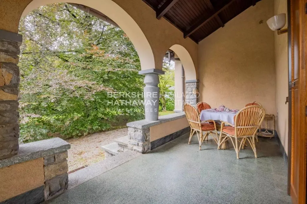 Terrasse - Liberty-Style Villa with Park in Valle Intelvi