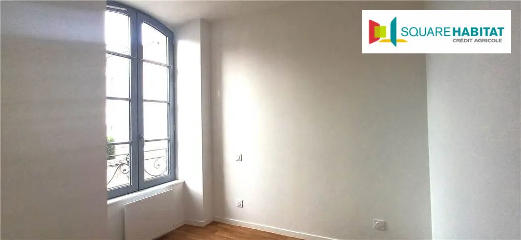 Pièces - Appartement Rénové avec Cuisine Ouverte à Lectoure