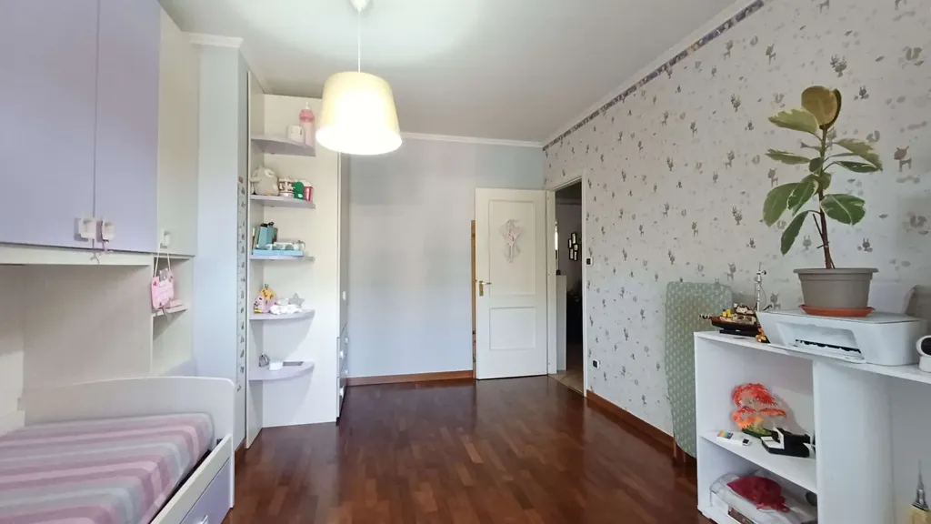 Chambres - Ground Floor Apartment with Private Garden in Cirie'