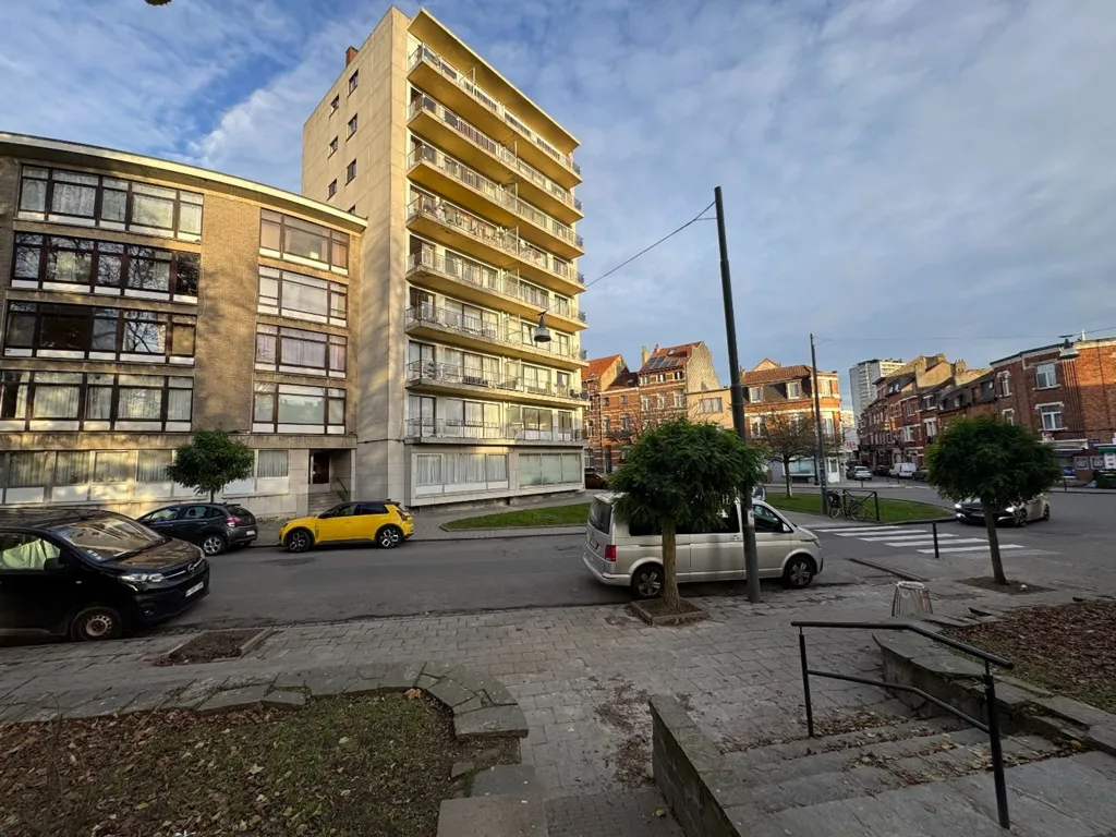 Extérieur - Appartement avec Terrasse Panoramique à Anderlecht