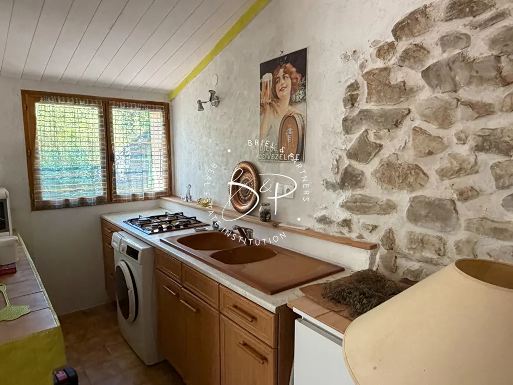 Cuisine - Maison en Pierre avec Piscine à Lorgues