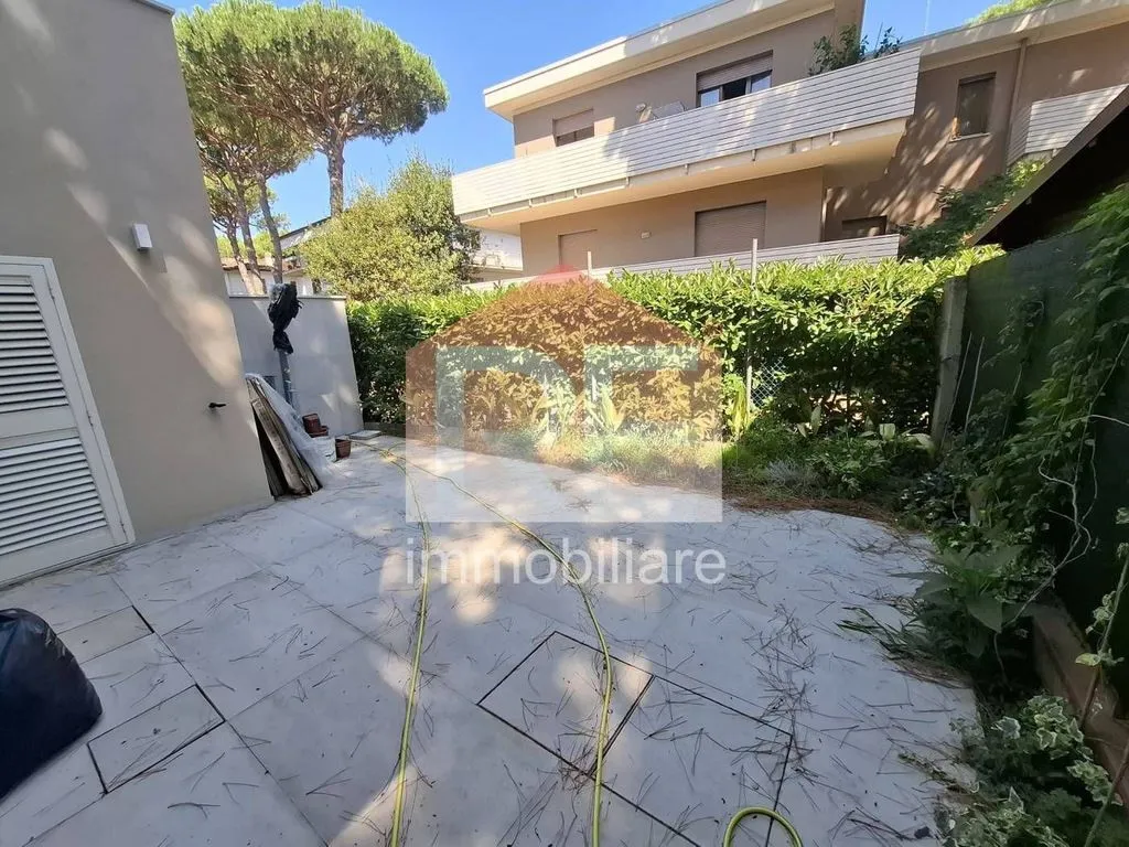 Luxury Villa with Private Garden in Cervia