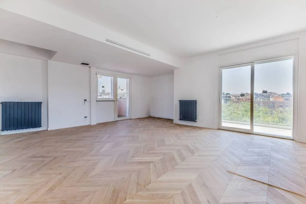 Pièces - Luxury Penthouse with South Exposure in Rome