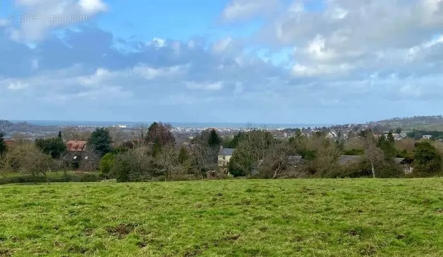 Private Land with Panoramic View near Deauville