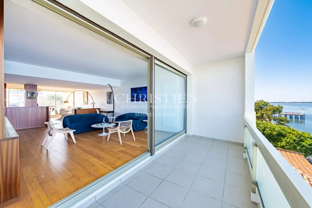 Rõdu - Luxury Apartment with Panoramic View in Prime Location
