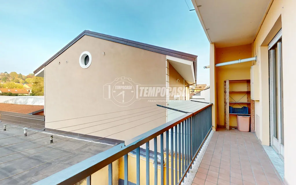 Rõdu - Trilocale with Balcony in Moncalieri