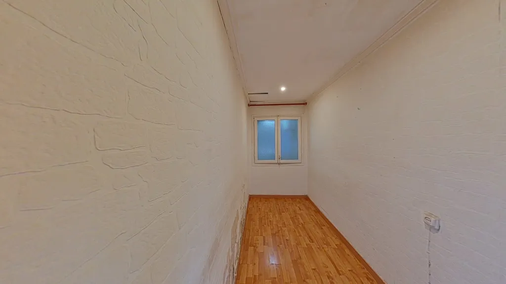 Toad - Apartment with Garden Access in Ripollet, Barcelona