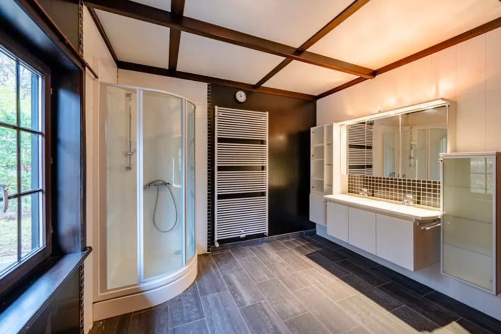 Salles de bain - Villa avec jardin et terrasse à Durbuy