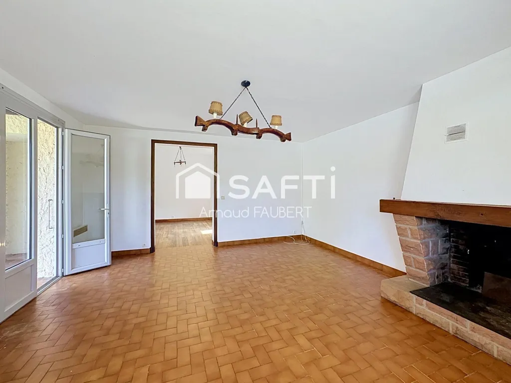 Soggiorno - Quiet House with Garden in Montbrun-Bocage