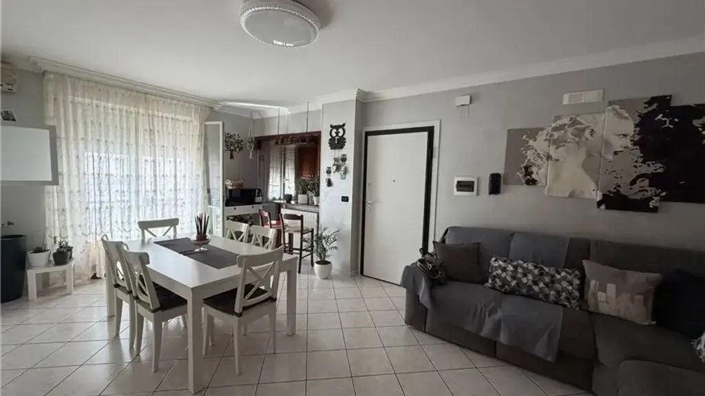 Söögituba - Apartment with Garage in San Nicandro Garganico