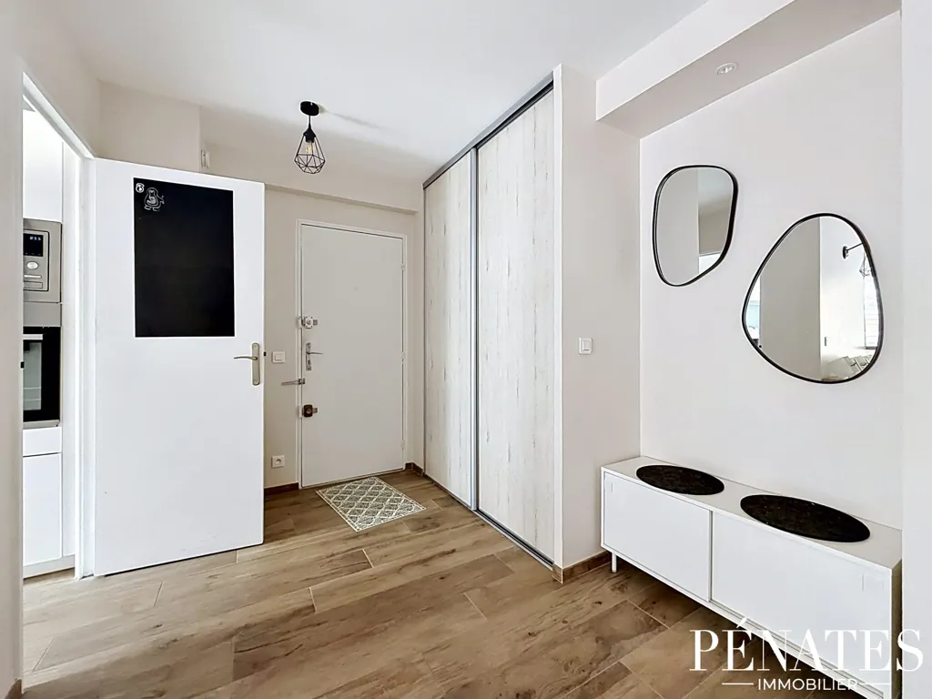 Hallway - Meubled 2-Bedroom Apartment in Rouen