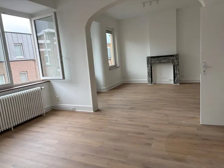 Séjour - Appartement Rénové avec Cave à Namur