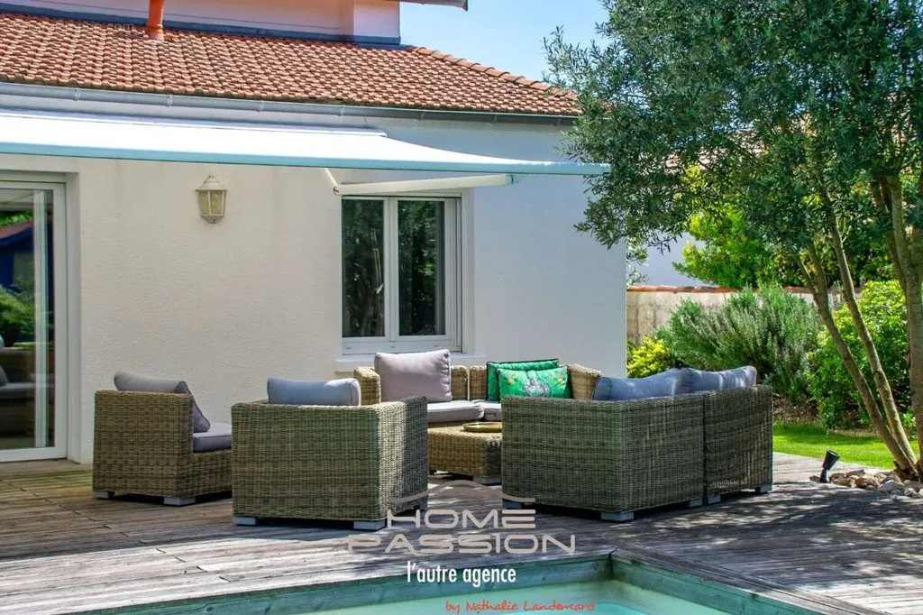 Terrasse - Maison Années 30 avec Piscine à Royan
