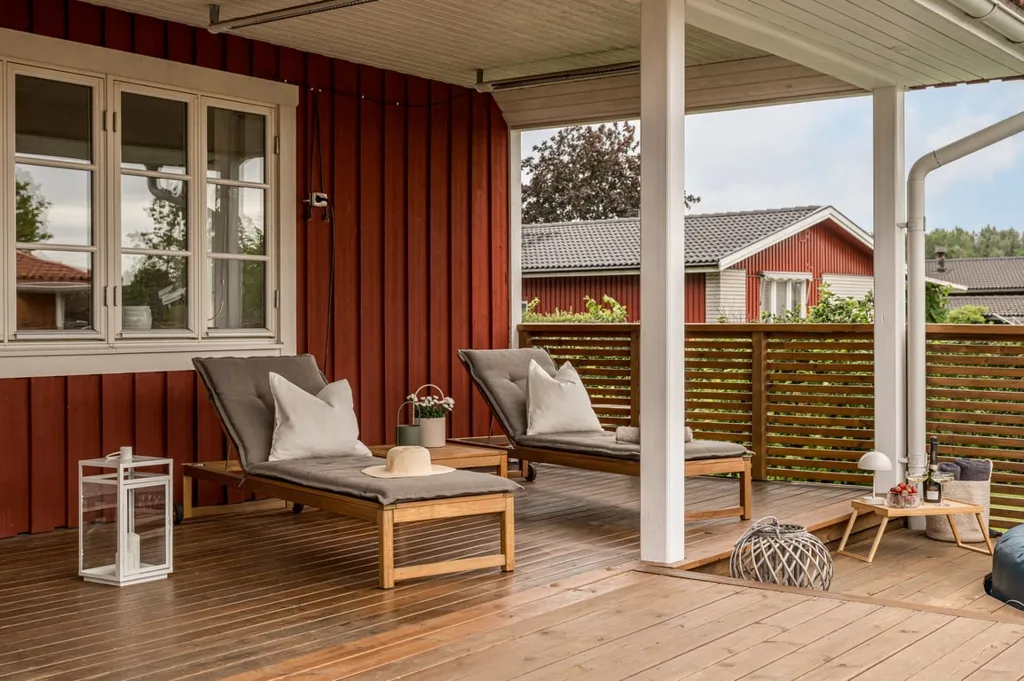Terrazza - 1920s Timber Villa with Garden in Kristinehamn