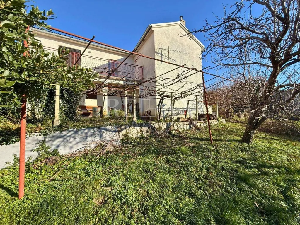 Giardino - Historic House with Garden in Bribir