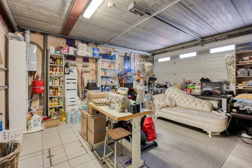 Garage - Duplex with Garden and Garage in Central Location