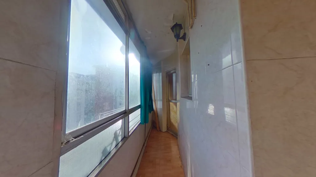 Entrée - Flat with Metro Access in Cornellà de Llobregat