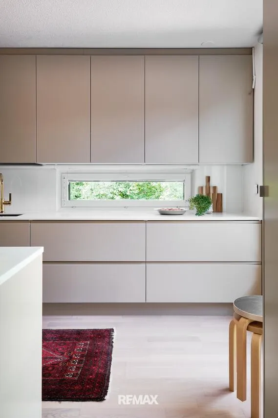 Köök - Modern Apartment with Balcony near Lippajärvi