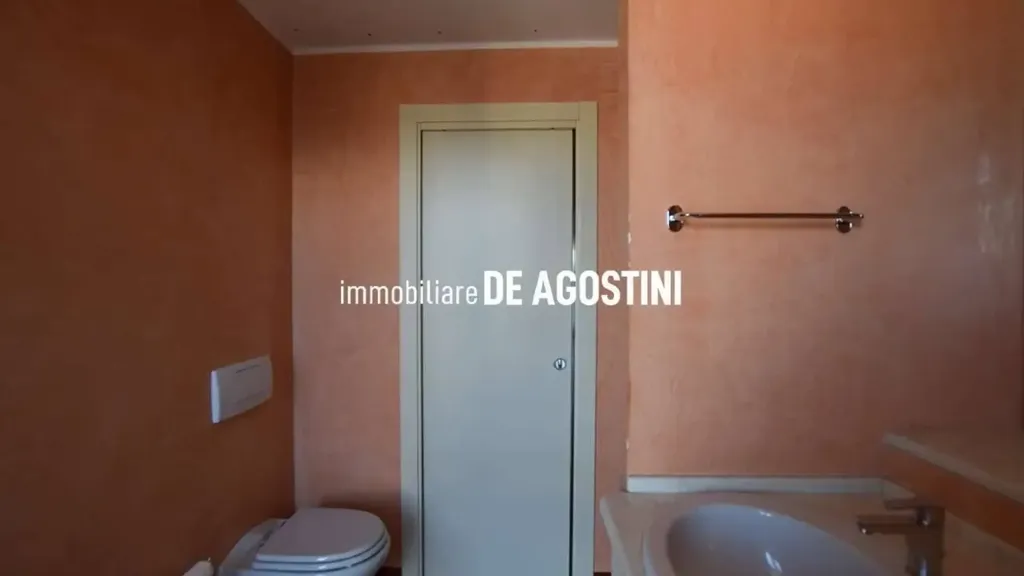 Salles de bain - Lake View Apartment with Terrace in Arona