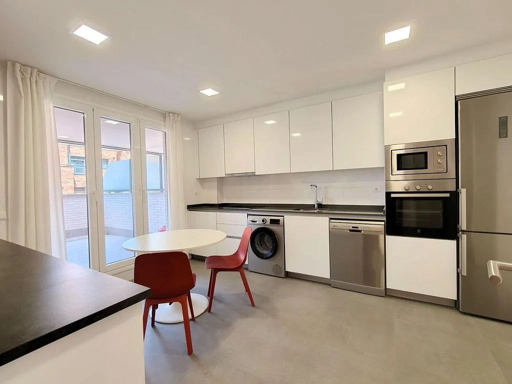 Cuisine - Modern Apartment with Pool in Parquesol