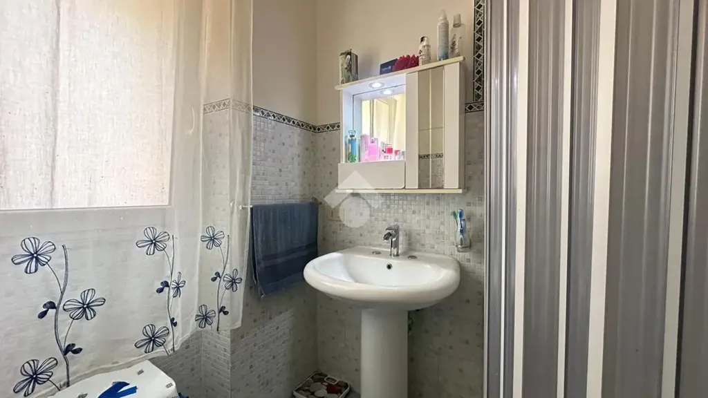 Bathrooms - Rustic Apartment with Balcony in Palermo