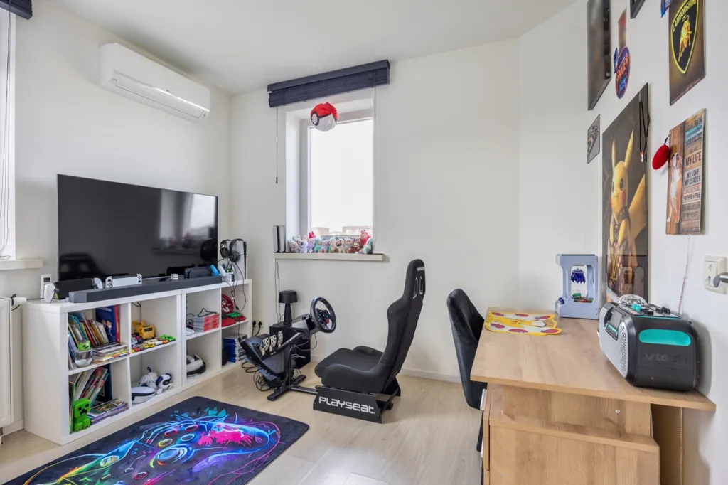 Magamistoad - Detached House with Business Hall in Breda