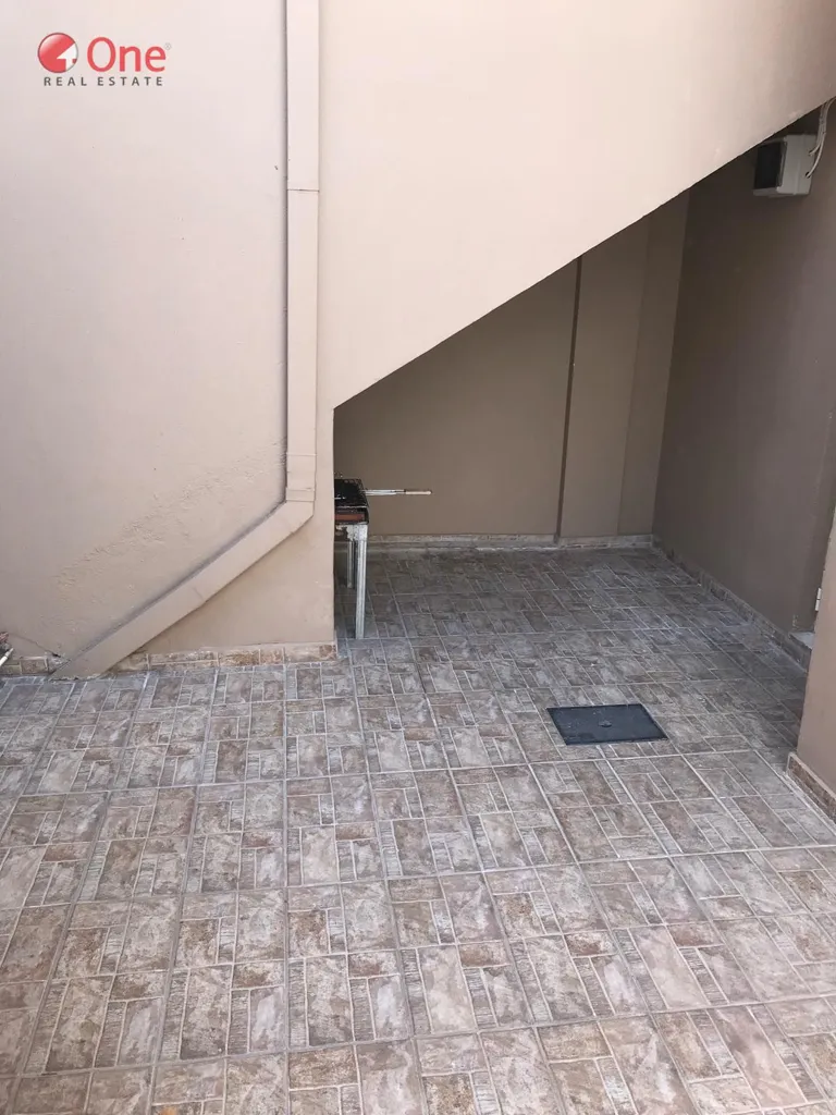 Pièces - Renovated Apartment with Solar Heating in Anthoupoli
