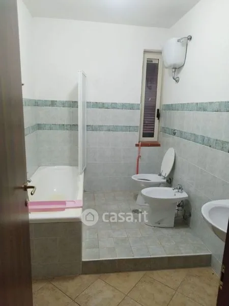 Salles de bain - Two-Bedroom Apartment with Terrace in Caiazzo