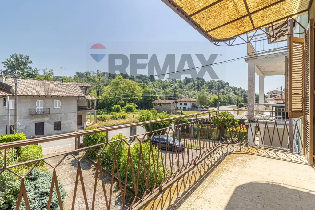 Balcony - Villa with Garden near Municipio
