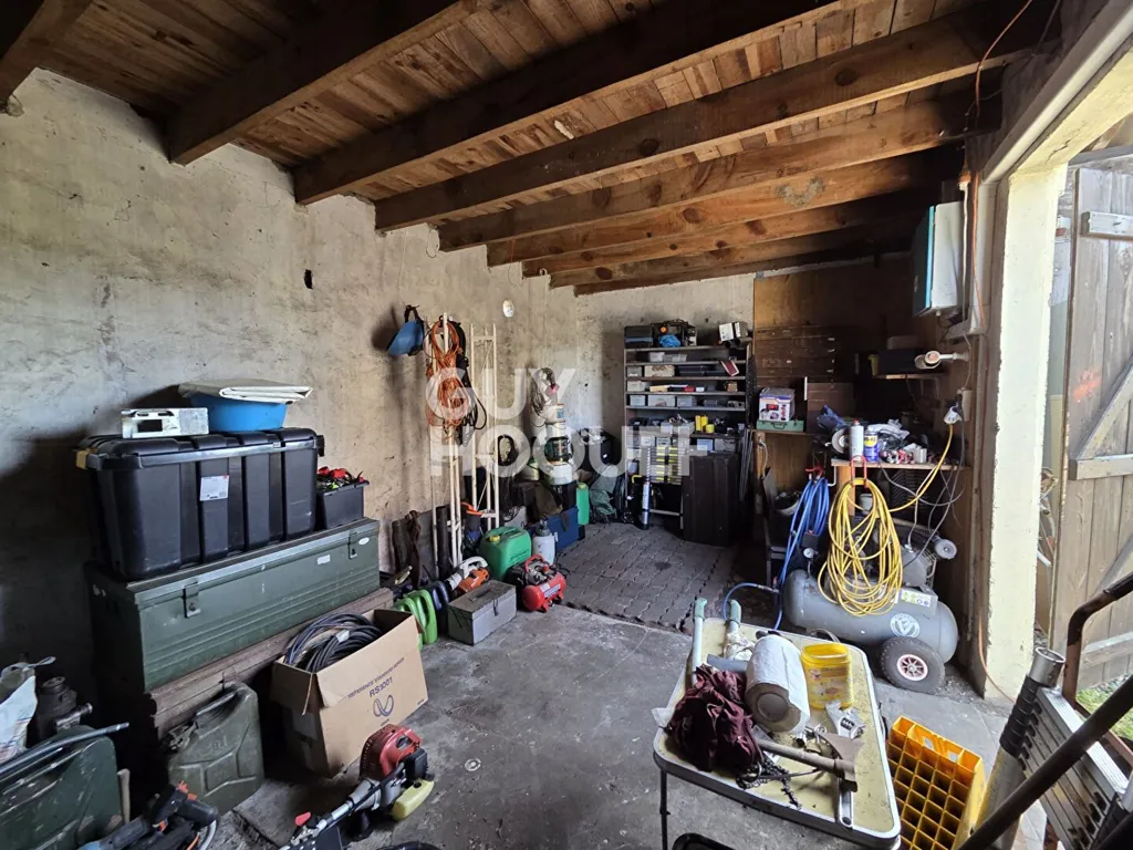 Functional House with Dependent Spaces in Rion-des-Landes