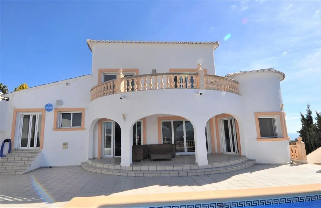 Piscine - Luxury Villa with Sea Views in Benitachell